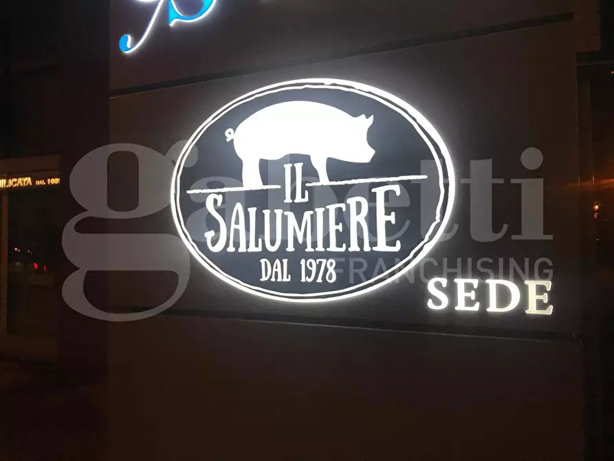 Immagine 2 di Attività commerciale in vendita  in Viale Verona, 49 a Vicenza