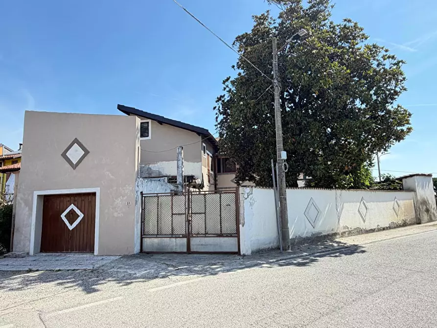 Immagine 2 di Appartamento in vendita  in Via MONITICELLI, 27 a Pieve Porto Morone