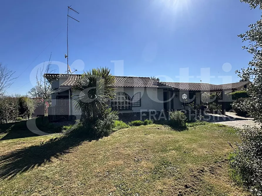 Immagine 6 di Villa in vendita  in Via FONTE CAPOCCIA, 00 a Bassano Romano