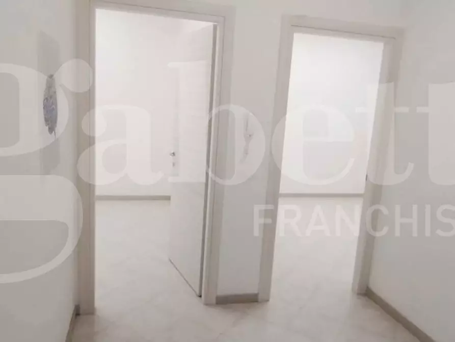 Immagine 7 di Ufficio in affitto  in Via Massimo Troisi, 5 a Orta Di Atella