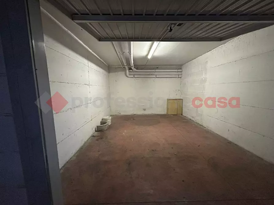 Immagine 3 di Box auto in affitto  in Via Gioacchino Russo a Roma