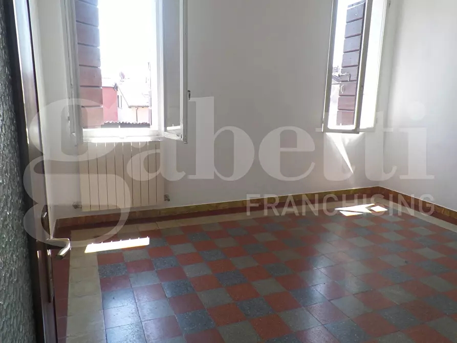 Immagine 10 di Appartamento in vendita  in Via Ugo Bassi, 59 a Cento