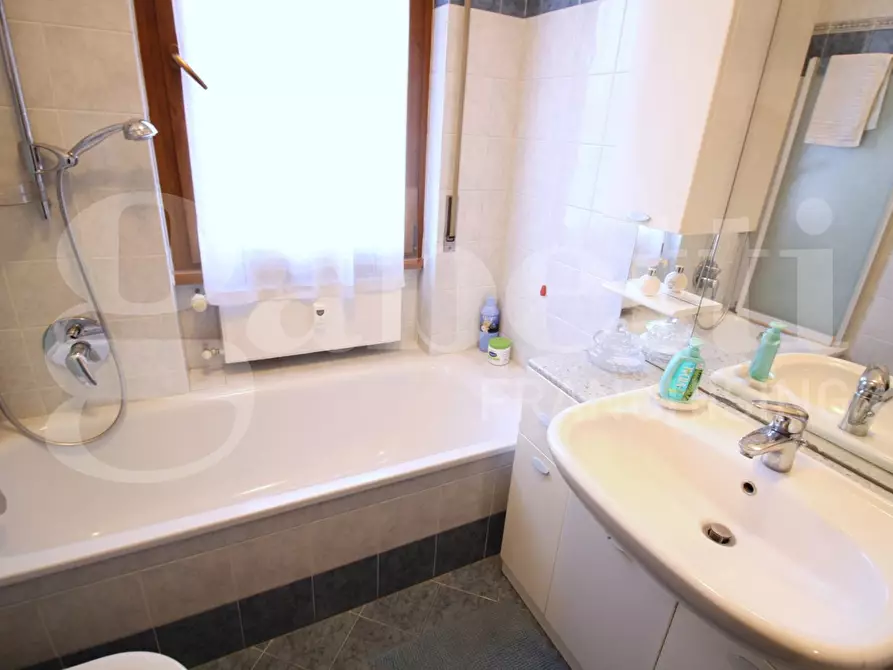 Immagine 23 di Appartamento in vendita  in Via Gulli, 40 a Milano