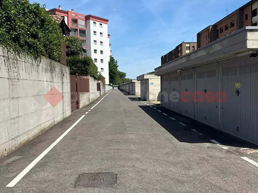 Immagine 3 di Appartamento in vendita  in Via Dello Zerbo a Opera