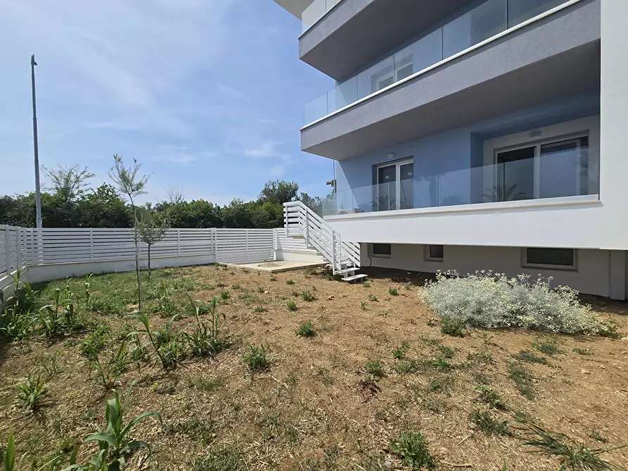 Immagine 14 di Appartamento in vendita  in Via Lungomare Sirena, 618 a Tortoreto