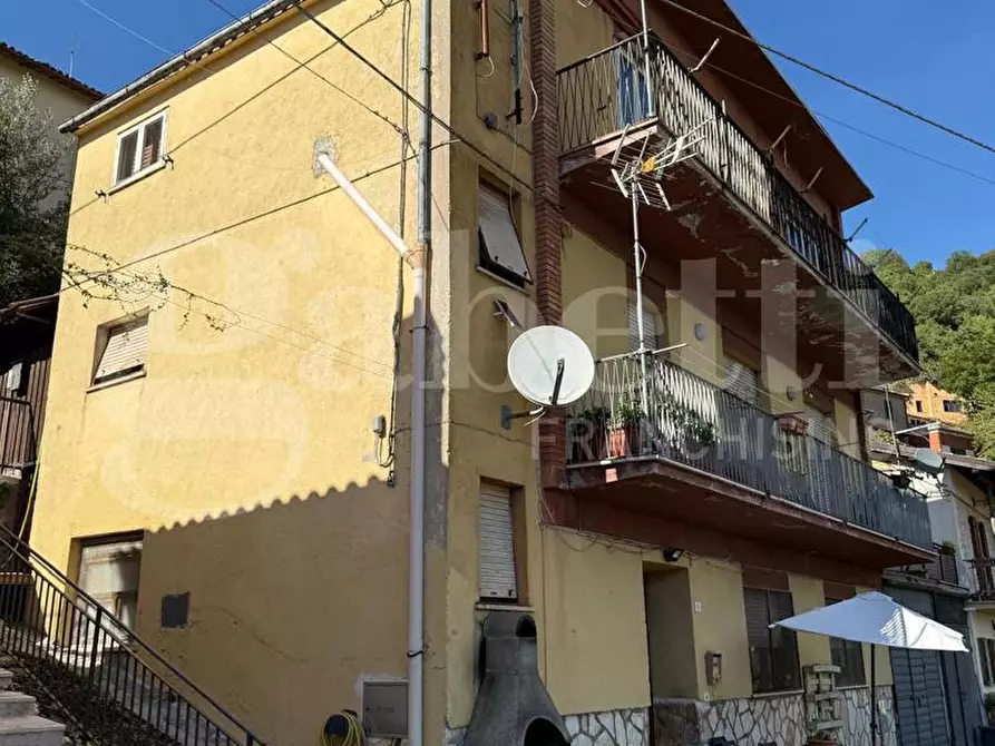 Immagine 13 di Appartamento in vendita  in Via ADAMO ONOFRI, 3 a Rivodutri