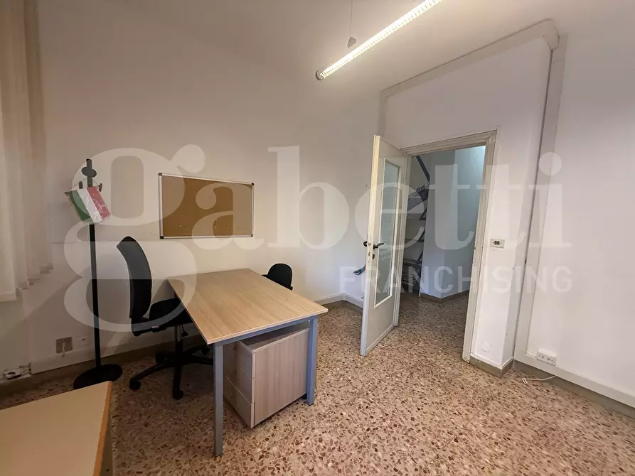 Immagine 11 di Ufficio in affitto  in Corso xxv aprile, 15 a Erba