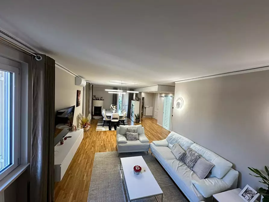 Immagine 10 di Villa in vendita  in Via Cattarello, 1/a a Chiari