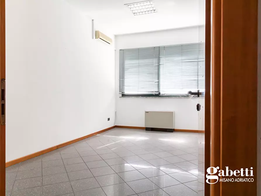 Immagine 34 di Capannone industriale in vendita  in Via Pennabilli, 6 a Riccione