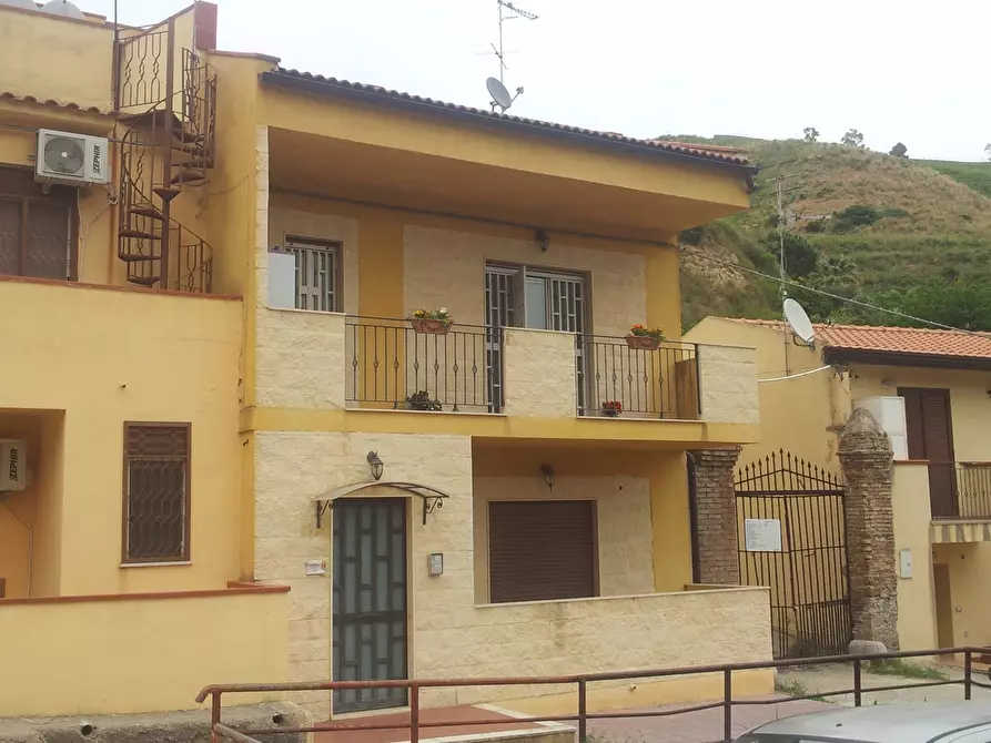 Immagine 2 di Casa indipendente in vendita  in Via ctd Scoppo, 62 a Messina