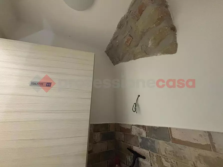 Immagine 19 di Negozio in vendita  in Via moele tosi, 2 a Paliano