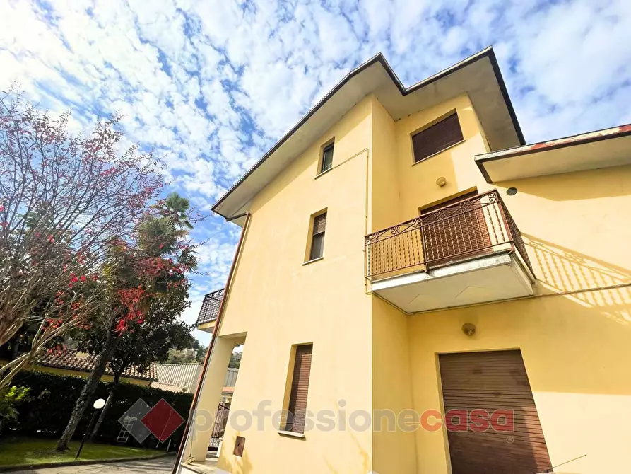 Immagine 6 di Villa in vendita  in Via Brenta a Perugia