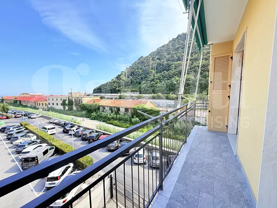 Immagine 11 di Appartamento in vendita  in Via Dante Alighieri, 1 a Finale Ligure