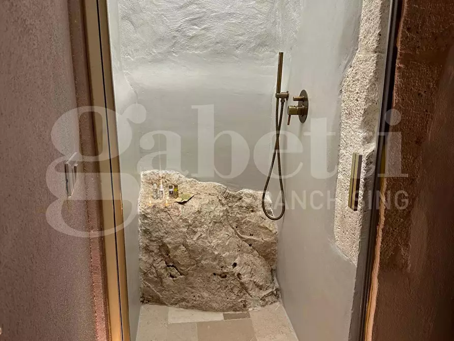 Immagine 34 di Casa indipendente in vendita  in Via Giuditta Tavani Arquati, 10 a Ostuni