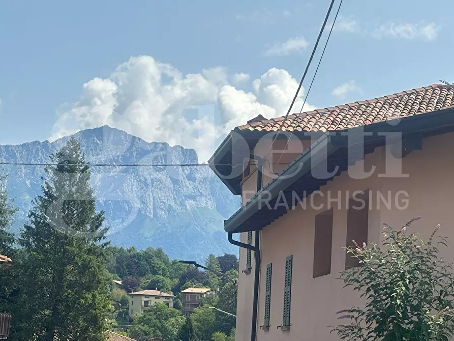 Immagine 5 di Palazzo in vendita  in Via Piave, SNC a Magreglio