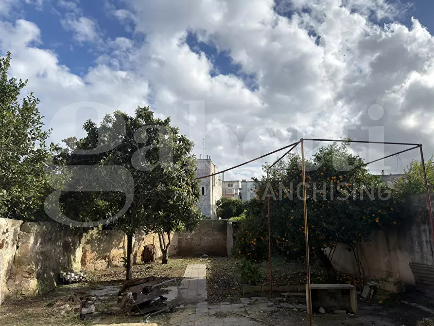 Immagine 1 di Appartamento in vendita  in Via Solferino, 21 A a Lequile