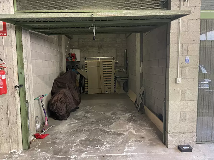 Immagine 3 di Box auto in vendita  in Via PASTEUR, 6 a Torino