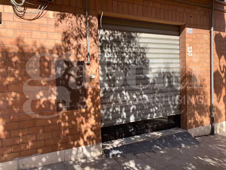 Immagine 7 di Negozio in vendita  in Corso Giacomo Matteotti, 289 a Torremaggiore