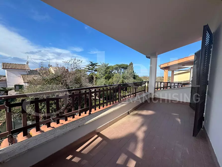Immagine 27 di Villa in vendita  in Viale piave, 76 a Ardea