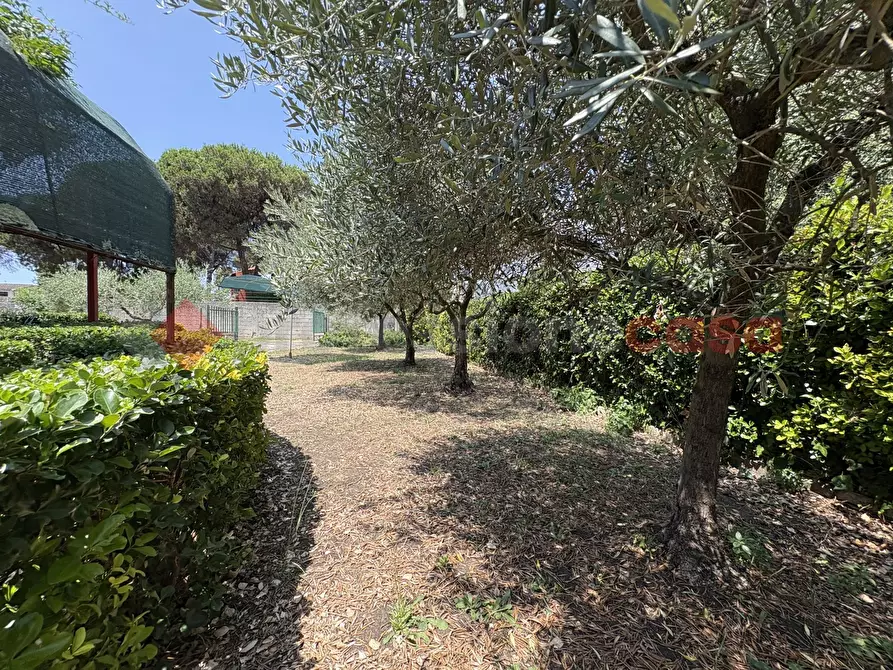 Immagine 28 di Casa bifamiliare in vendita  in Via MARIA FEDERICI, 146 a Fondi