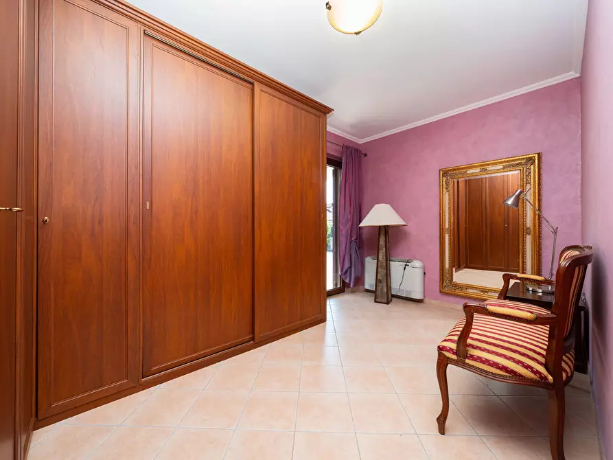 Immagine 16 di Villa in vendita  in Viale Veneto a Orbassano