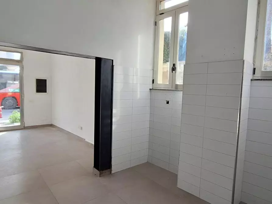 Immagine 11 di Negozio in vendita  in Via Consolare Pompea, 1561 a Messina