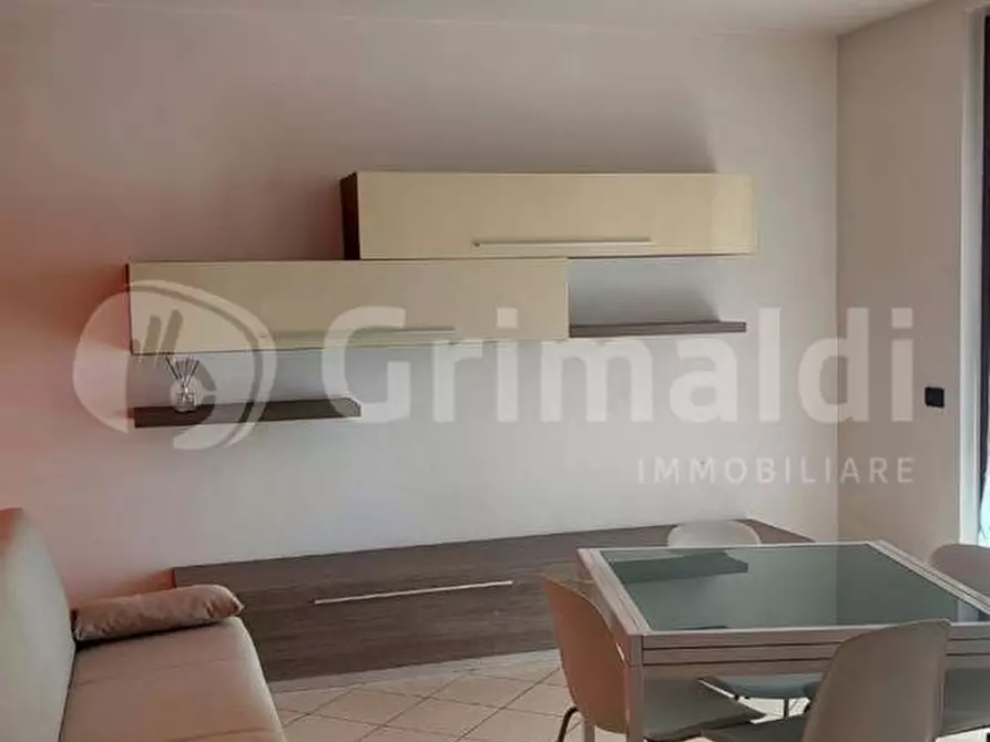 Immagine 2 di Appartamento in vendita  in Via puccini, 2 a Arcore