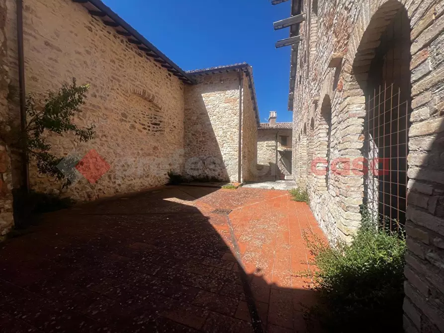 Immagine 24 di Rustico / casale in vendita  in Via FRAZIONE ACERA a Campello Sul Clitunno