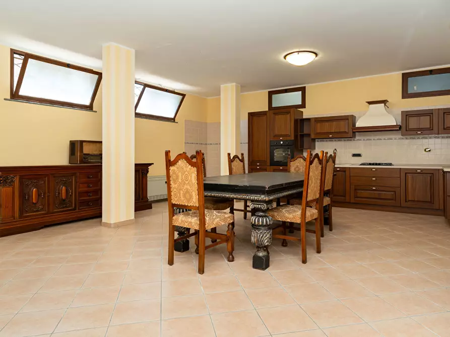 Immagine 38 di Villa in vendita  in Viale Veneto a Orbassano
