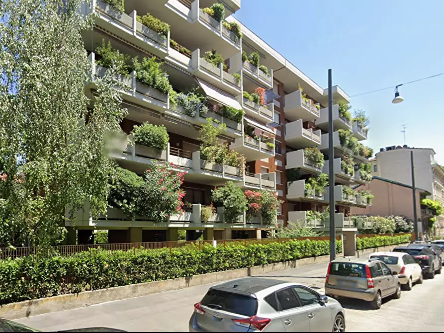 Immagine 4 di Box auto in affitto  in Via Hajech, 16 a Milano