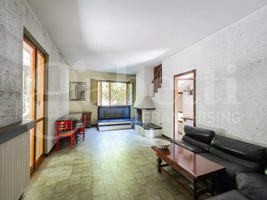 Immagine 2 di Villa in vendita  in Via Manara, 46 a Lesmo