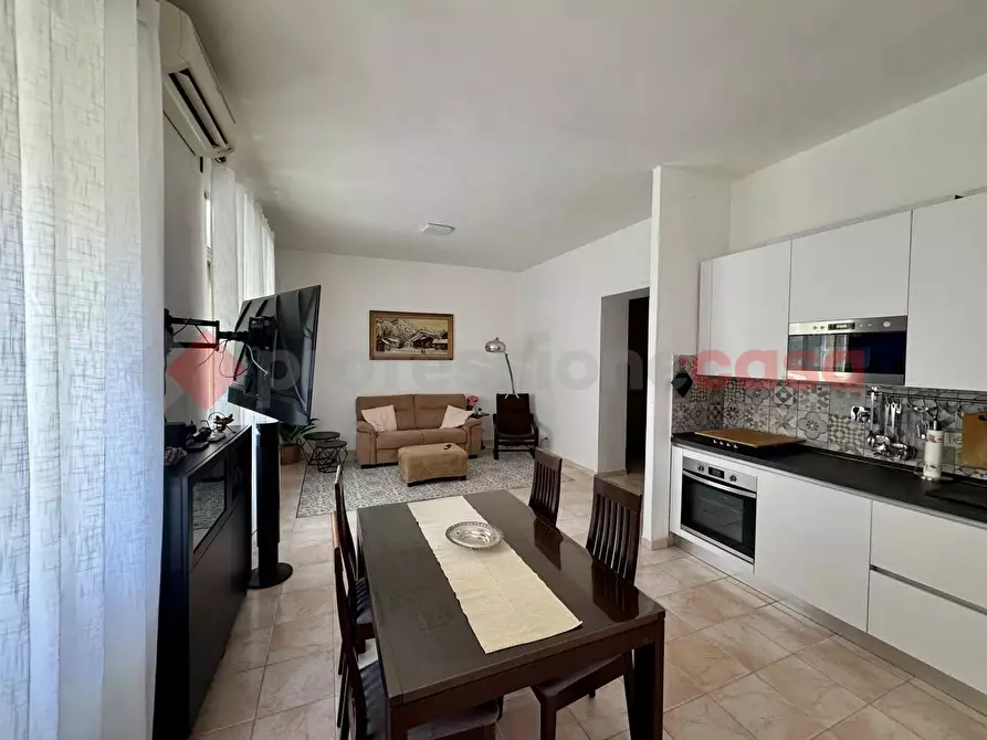 Immagine 2 di Appartamento in vendita  in Via Andrea Barbazza, 65 a Roma