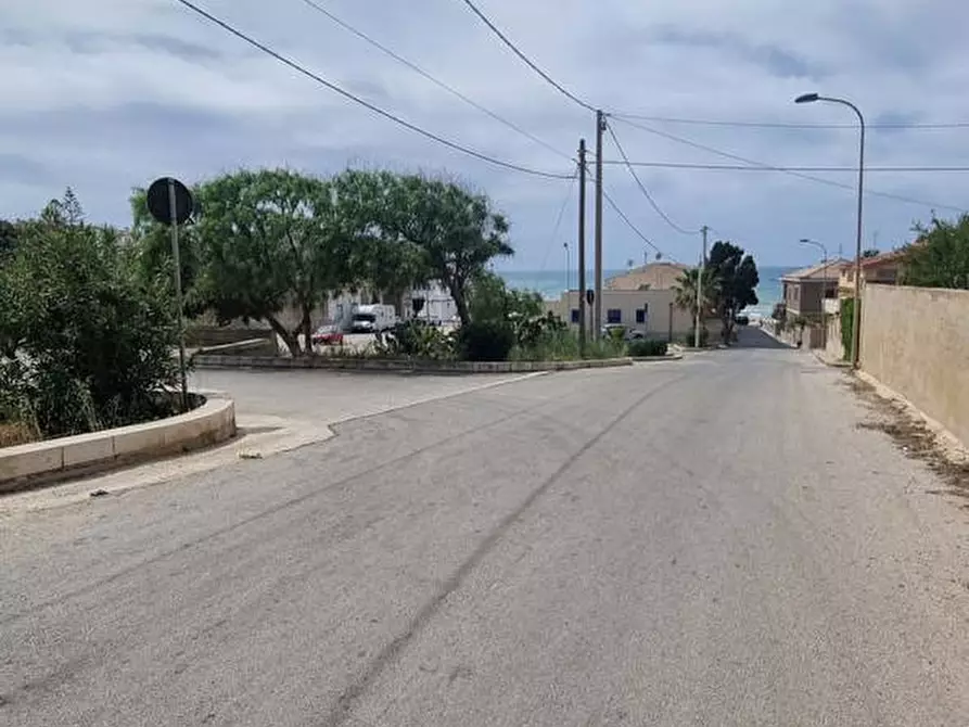 Immagine 28 di Palazzo in vendita  in Via Beatrice Cava d'Aliga, 6 a Scicli