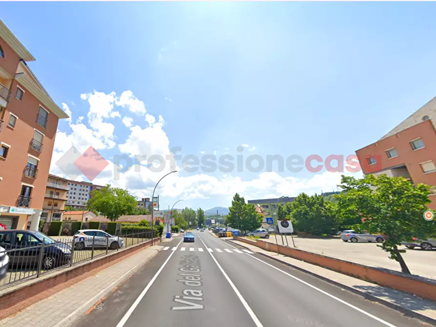 Immagine 3 di Negozio in vendita  in Via Del Gallitello, SNC a Potenza