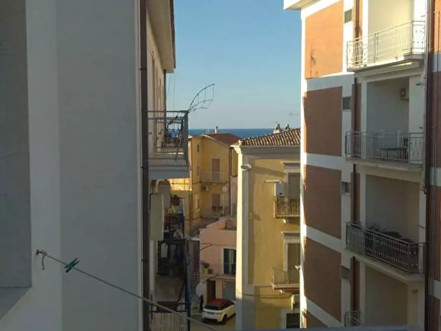 Immagine 3 di Appartamento in vendita  in Via VITO VITTORIO LENOCI a Rodi Garganico