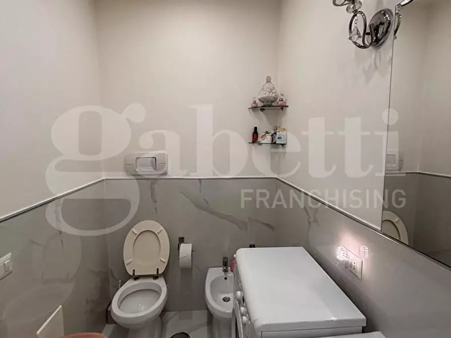 Immagine 12 di Appartamento in vendita  in Vico Tutti i santi, 106 a Napoli