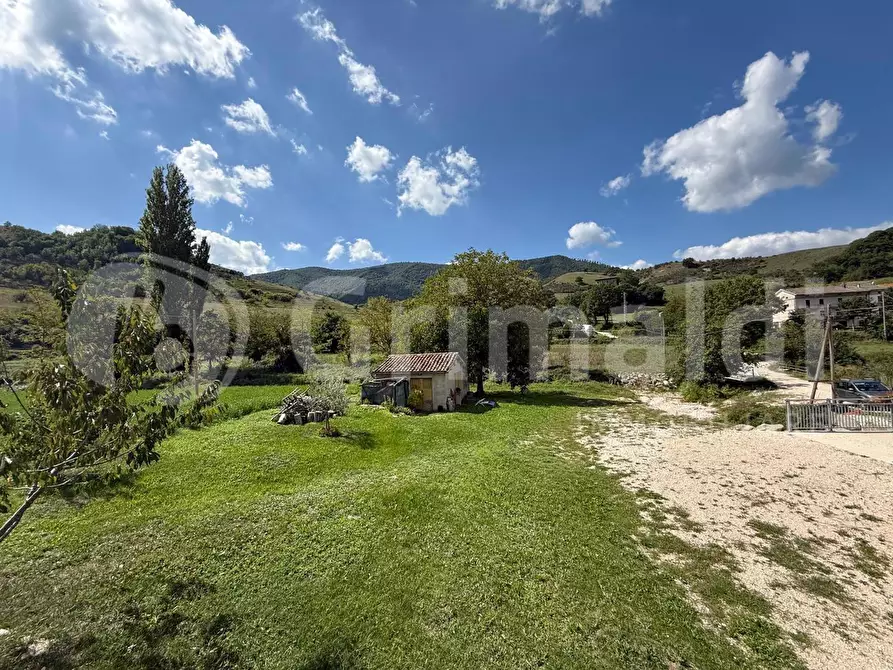 Immagine 16 di Casa indipendente in vendita  in Strada statale flaminia a Scheggia E Pascelupo