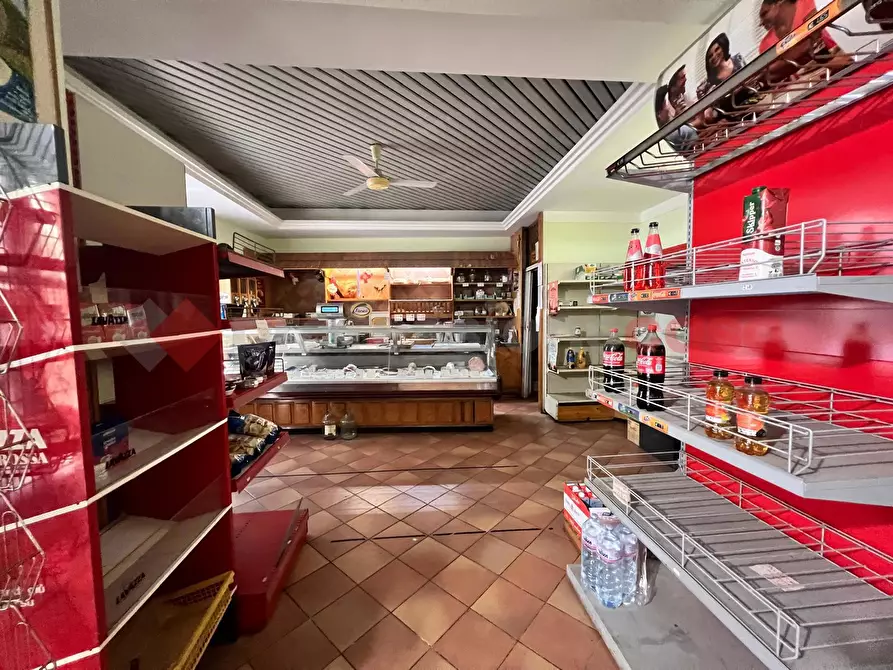 Immagine 7 di Negozio in vendita  in Via PONZIANINA a Spoleto