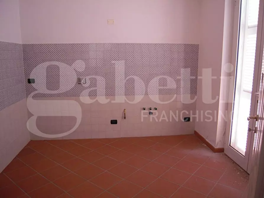 Immagine 7 di Villa in vendita  in Via xxv aprile, 10 a Sarzana