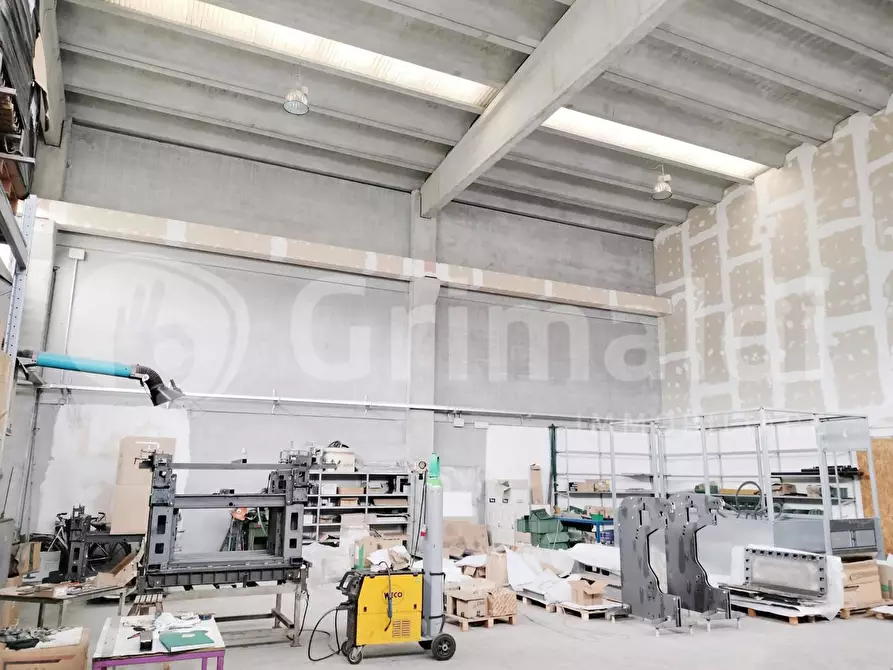 Immagine 11 di Capannone industriale in vendita  in Via MASSA AVENZA, 1 a Massa