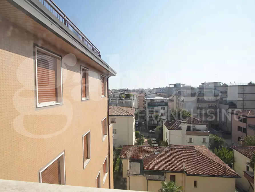 Immagine 8 di Appartamento in vendita  in Viale Giuseppe Garibaldi, . a Venezia