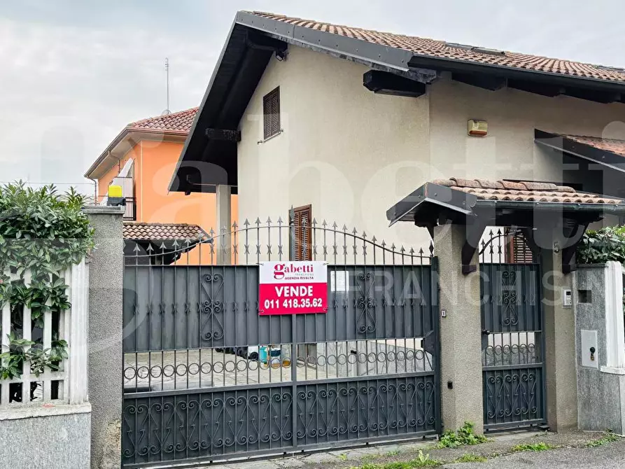 Immagine 2 di Villa in vendita  in Via Bellini a Orbassano