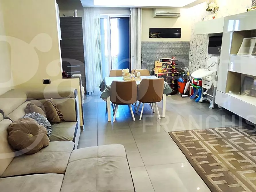 Immagine 3 di Appartamento in vendita  in Via torino a Napoli