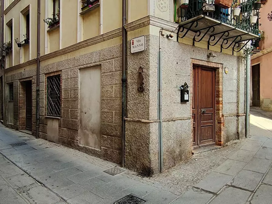 Immagine 1 di Negozio in vendita  in Via Manno, 32 a Iglesias