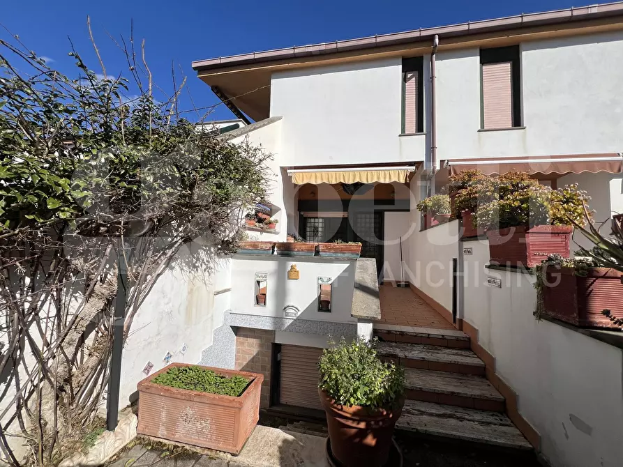 Immagine 2 di Appartamento in vendita  in Via delle rondini, 201 a Ardea