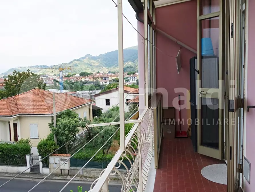 Immagine 12 di Appartamento in vendita  in Via AURELIA, 1 a Massa