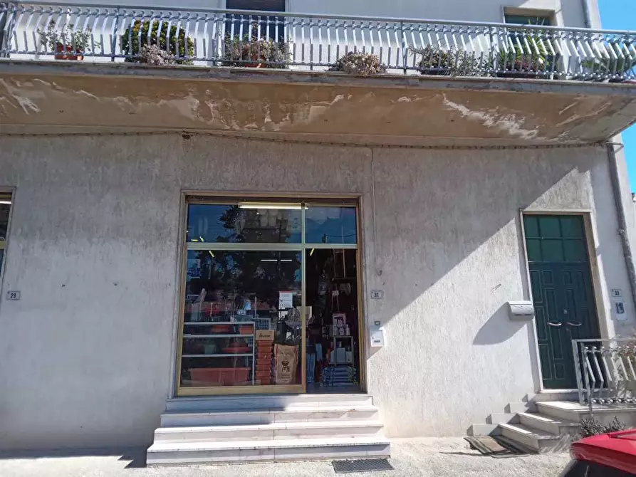 Immagine 2 di Negozio in vendita  in Via nazionale, 0 a Tortoreto