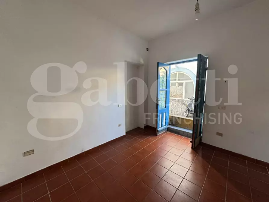 Immagine 10 di Appartamento in vendita  in Via Roma-Stromboli, snc a Lipari