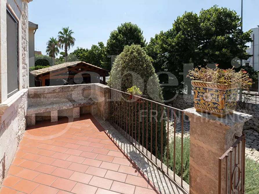 Immagine 7 di Villa in vendita  in Via Livatino, 18 a Ragusa