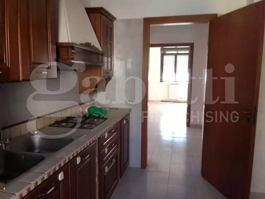 Immagine 4 di Appartamento in vendita  in Piazza G.B.TEDESCO, 14 a Taranto